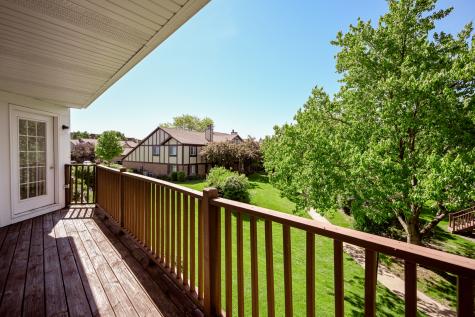 363 Pembroke Lane Glen Ellyn IL 60137