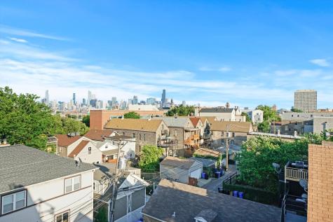 1541 North Bosworth Avenue Chicago IL 60624