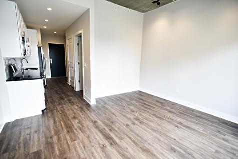 3833 North Broadway Street Chicago IL 60613