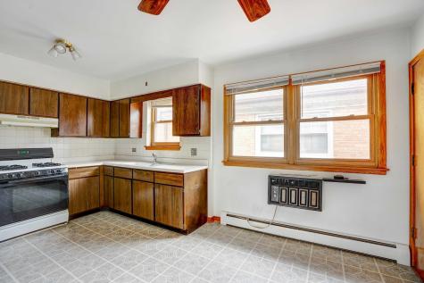 8444 West Gregory Street Chicago IL 60656