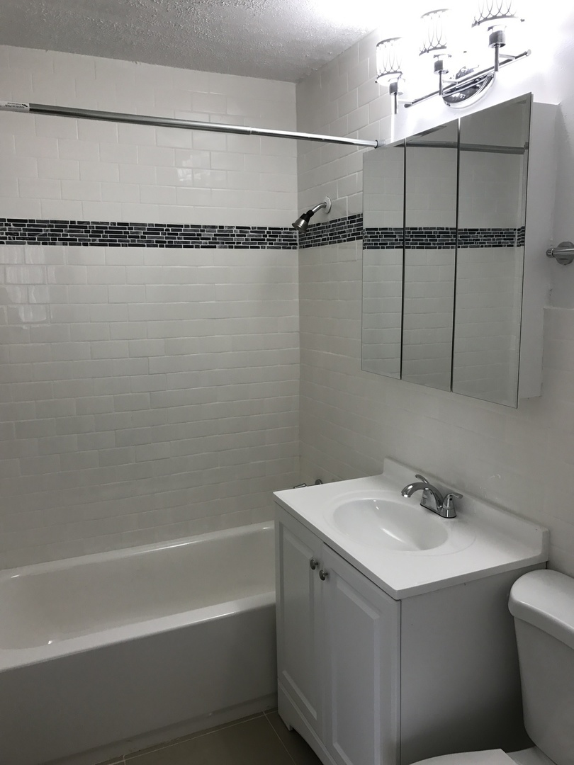 10S453 Echo Lane Willowbrook IL 60527