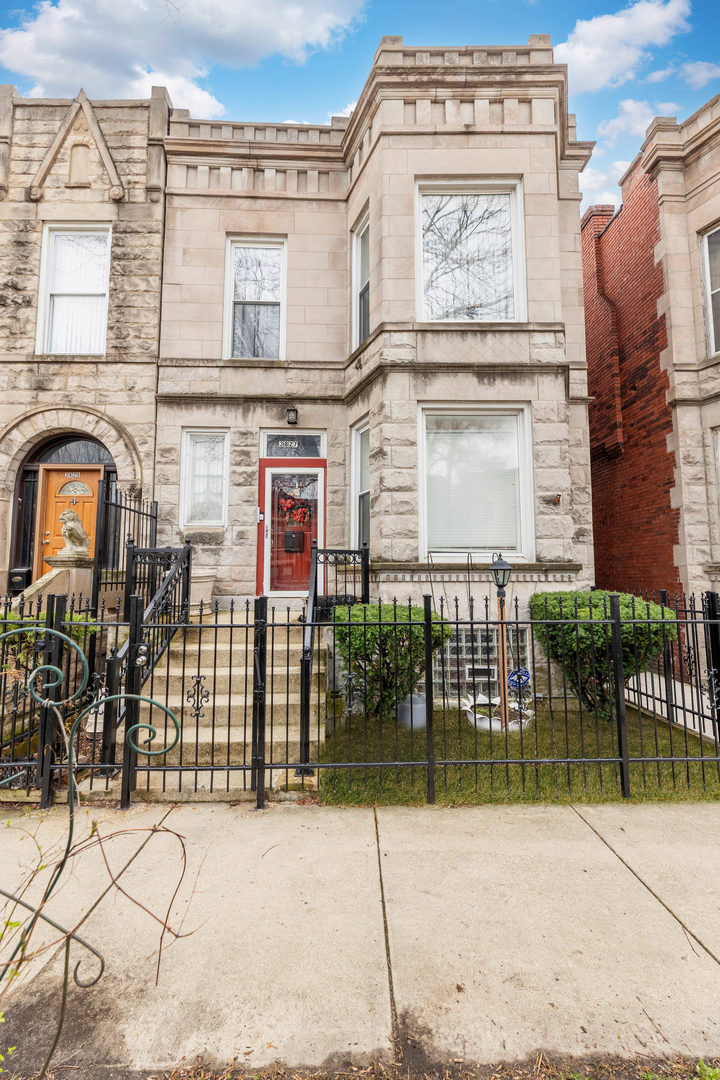 3827 West Flournoy Street Chicago IL 60624