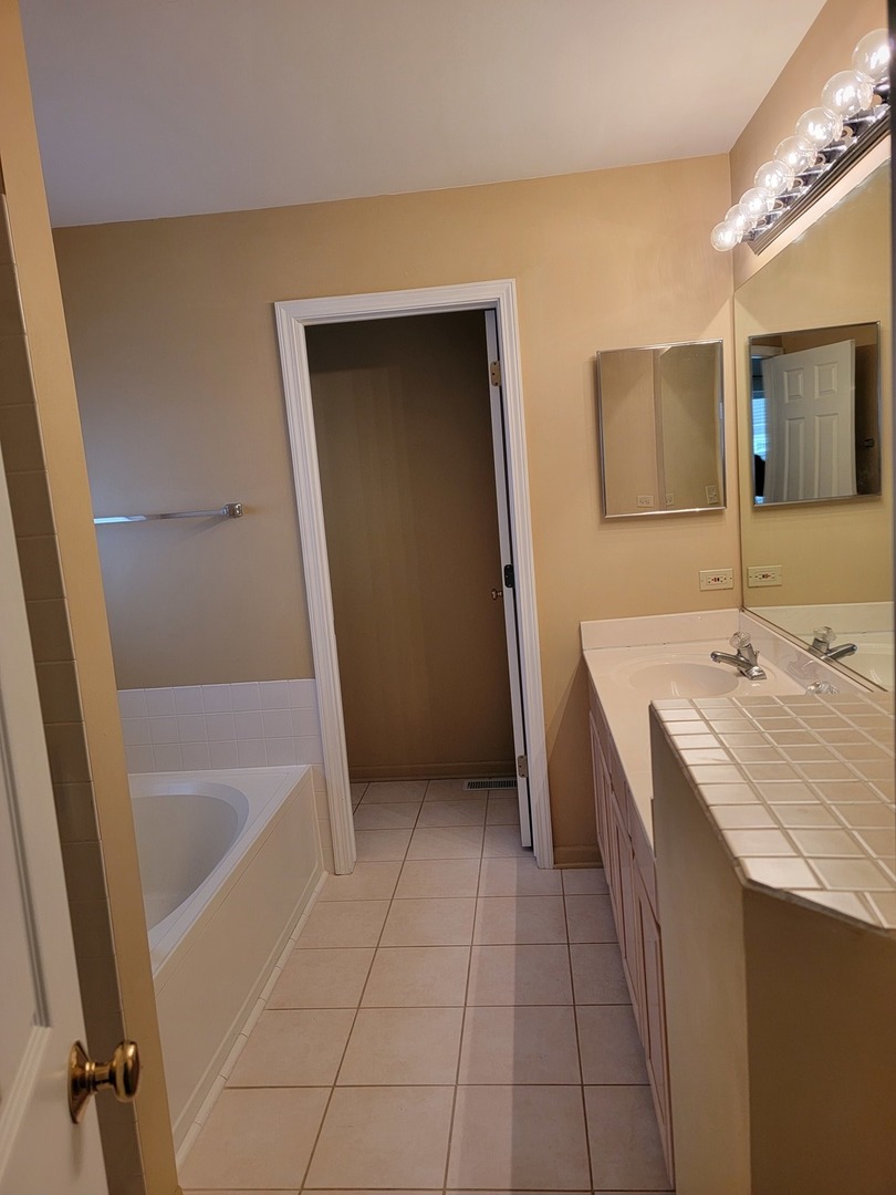 2135 Feldott Lane Naperville IL 60540