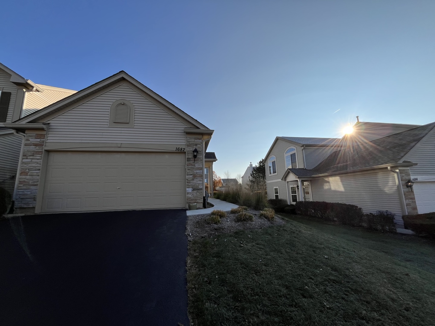 1682 Fredericksburg Lane Aurora IL 60503