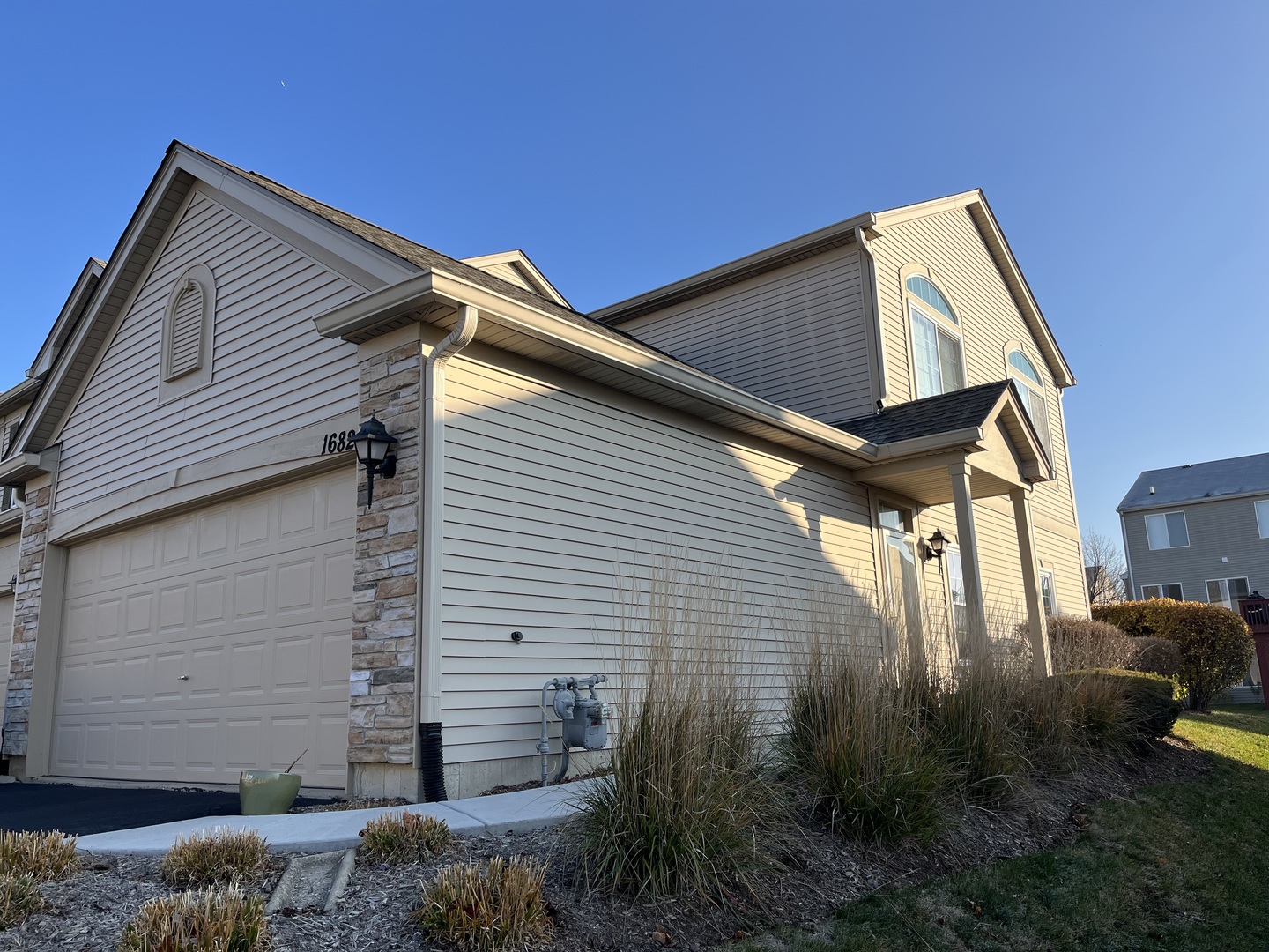 1682 Fredericksburg Lane Aurora IL 60503