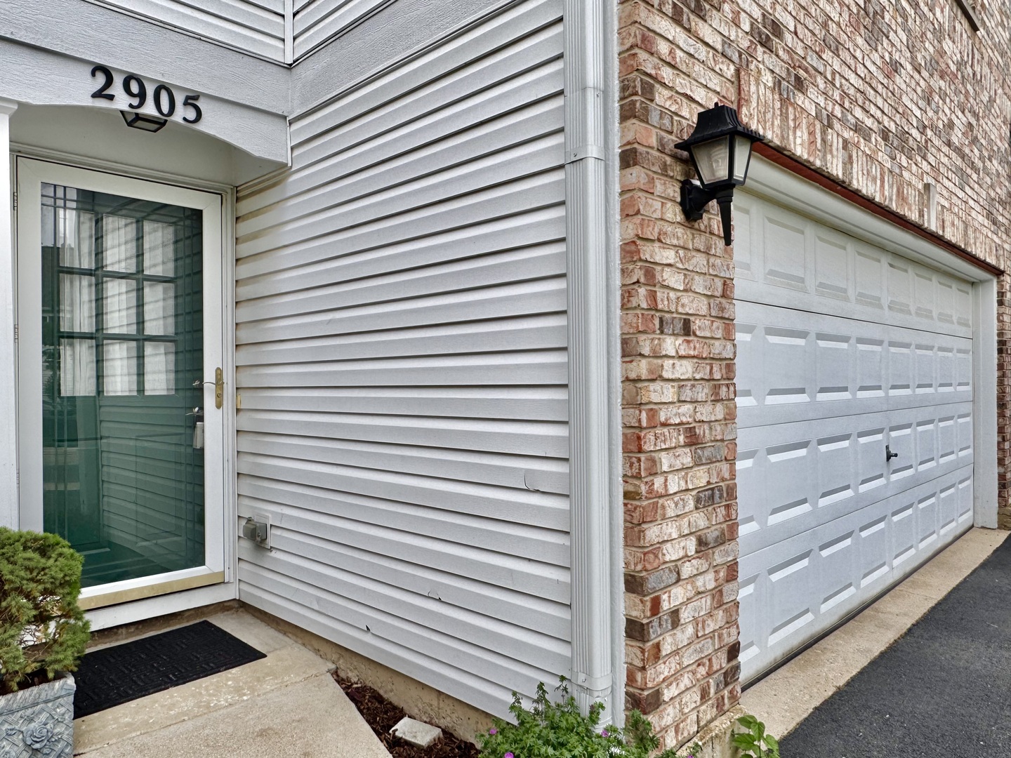 2905 Stonewater Drive Naperville IL 60564