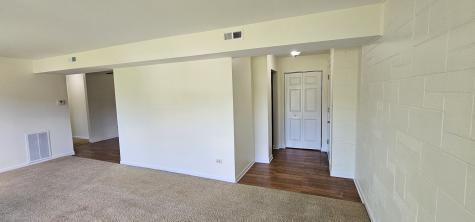 833 Village Quarter Road West Dundee IL 60118