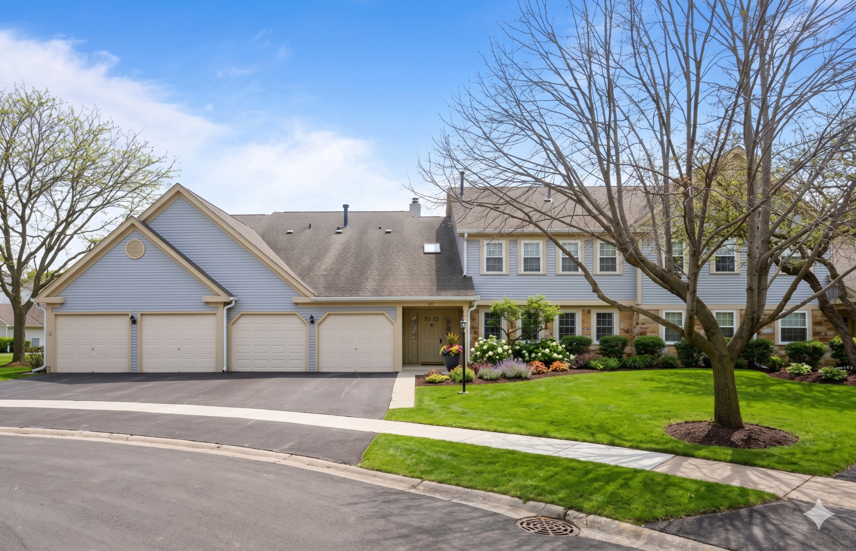 197 Camden Court Schaumburg IL 60194