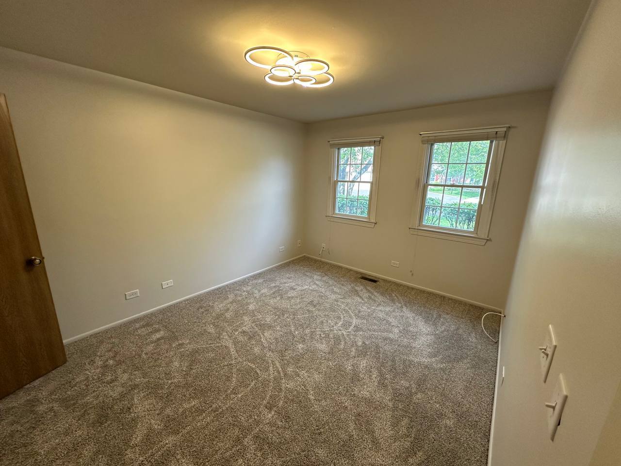 197 Camden Court Schaumburg IL 60194
