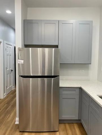 1305 East 69th Street Chicago IL 60637