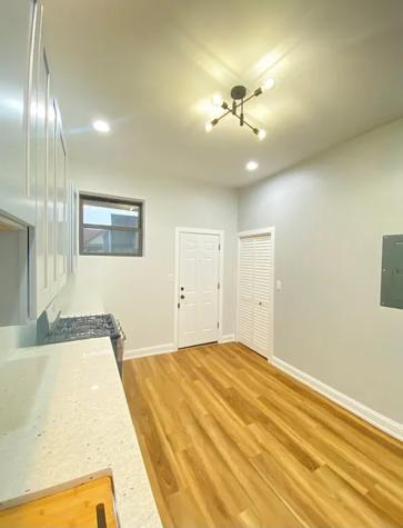 1305 East 69th Street Chicago IL 60637