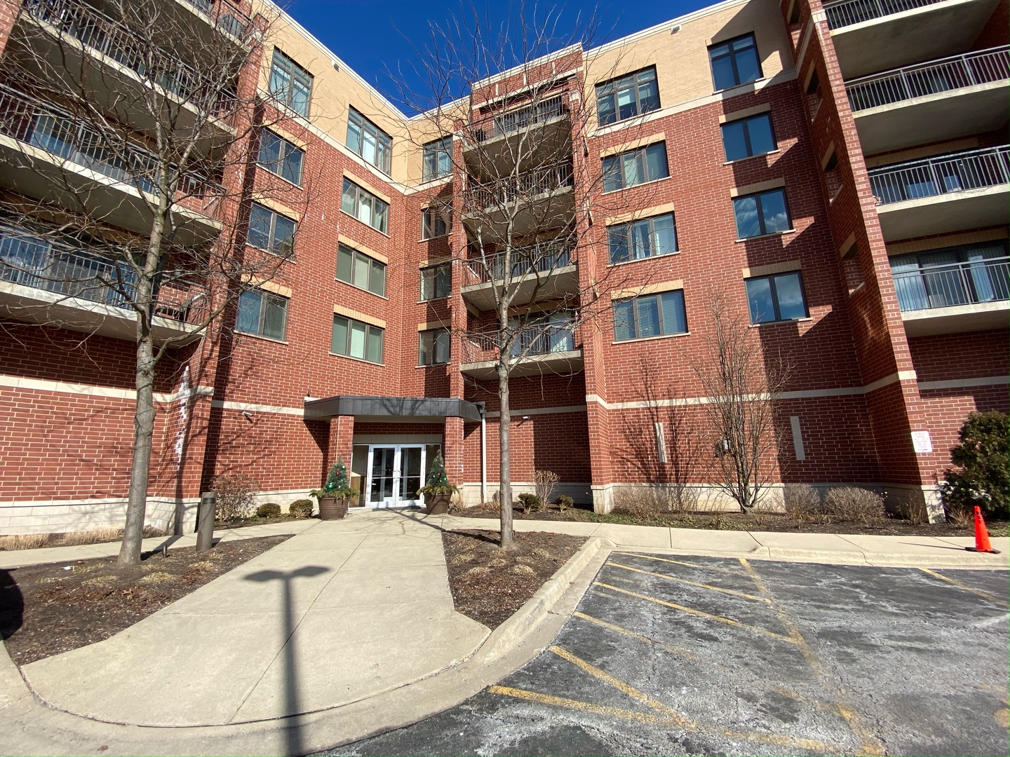 225 Main Street Roselle IL 60172