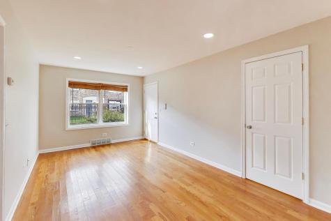 7415 North Wolcott Avenue Chicago IL 60626
