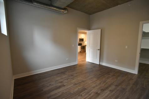 3833 North Broadway Street Chicago IL 60613