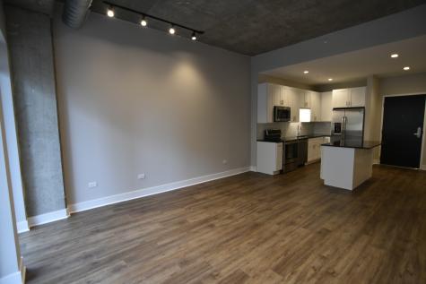 3833 North Broadway Street Chicago IL 60613