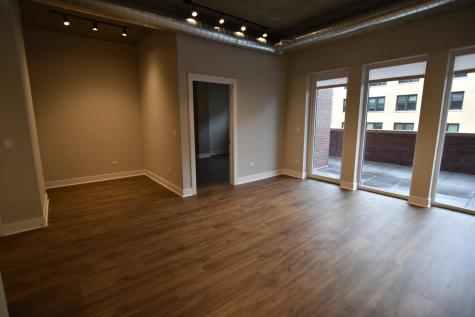 3833 North Broadway Street Chicago IL 60613