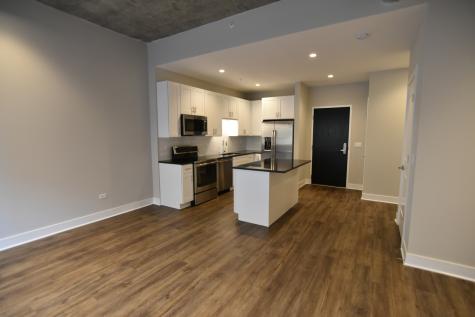 3833 North Broadway Street Chicago IL 60613