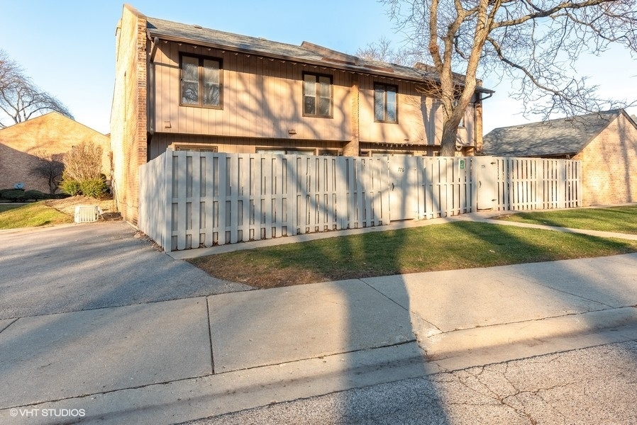 712 Concord Lane Barrington IL 60010