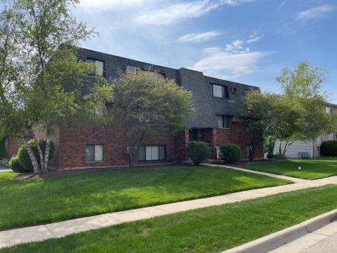 1253 Getzelman Drive Elgin IL 60123