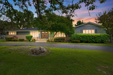 27 Sheffield Lane Oak Brook IL 60523