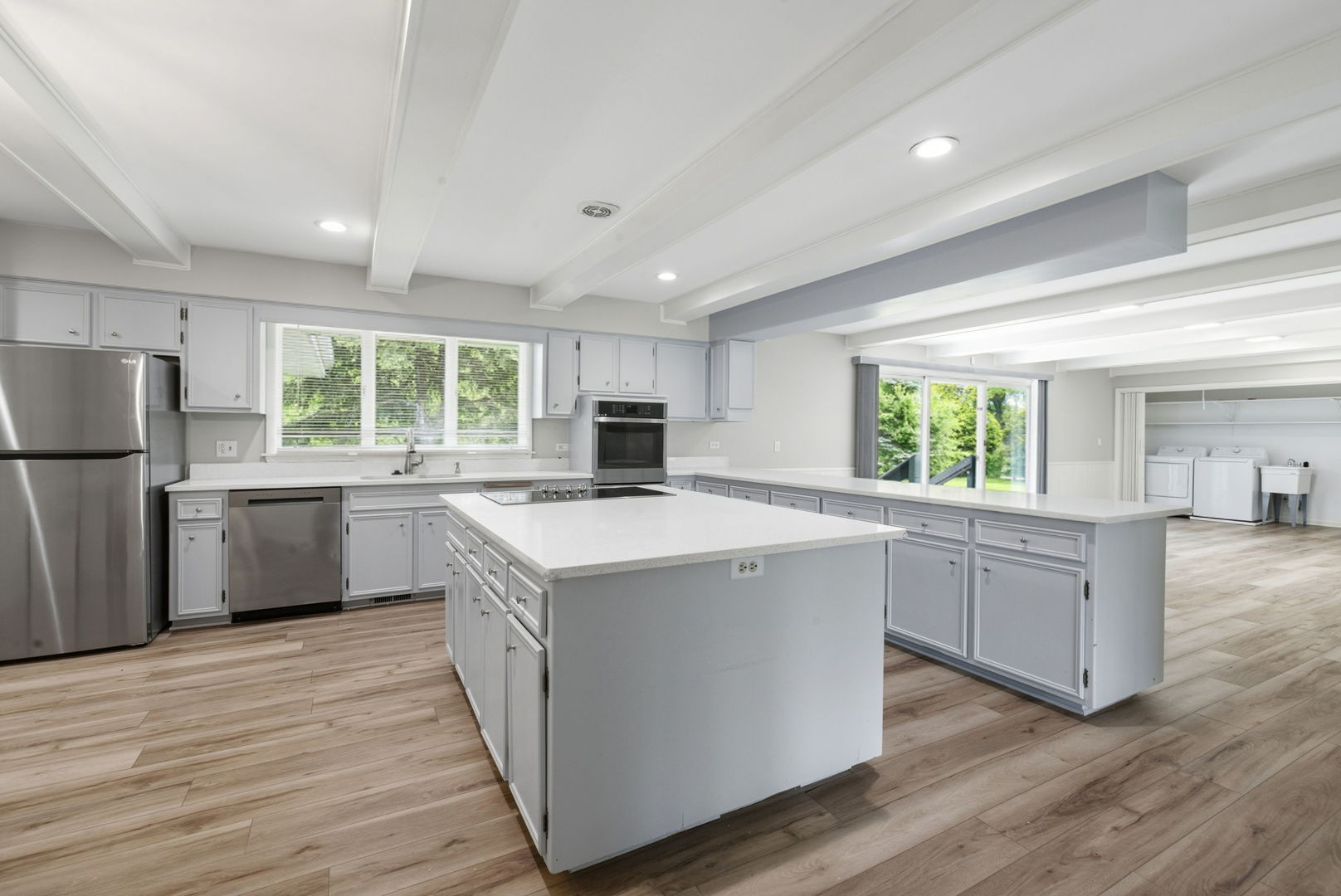 27 Sheffield Lane Oak Brook IL 60523