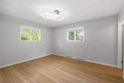 27 Sheffield Lane Oak Brook IL 60523