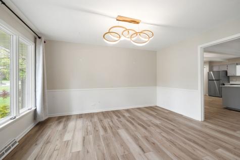 27 Sheffield Lane Oak Brook IL 60523