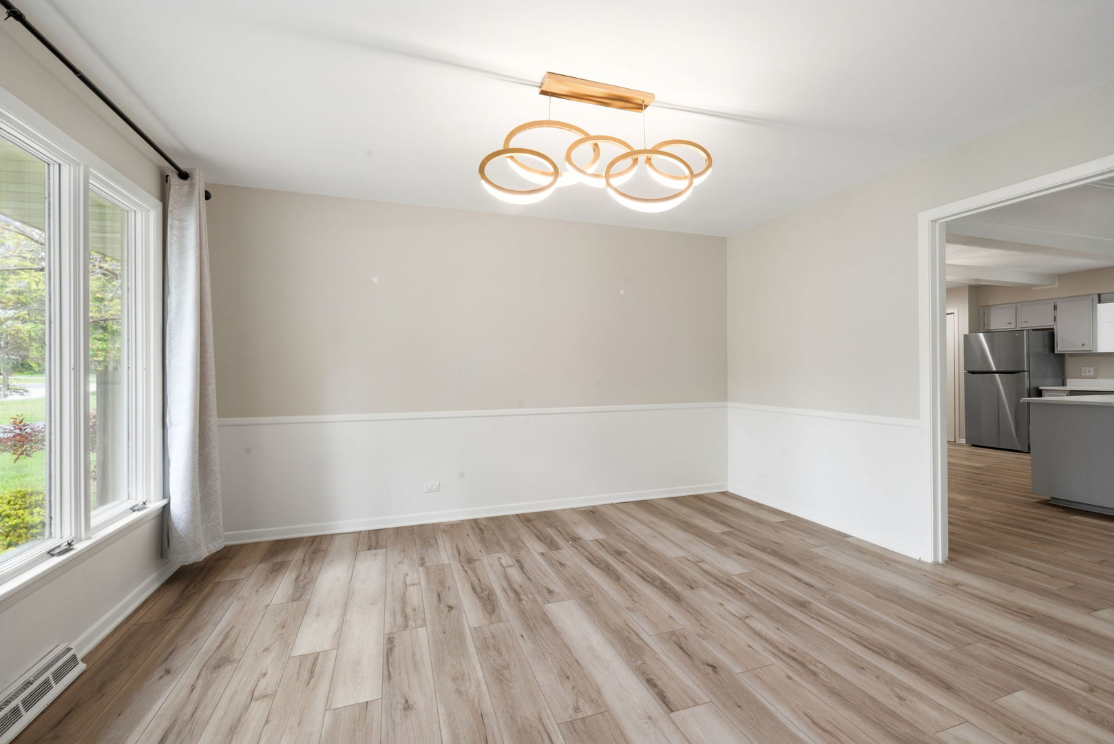 27 Sheffield Lane Oak Brook IL 60523