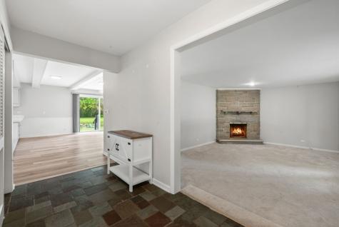 27 Sheffield Lane Oak Brook IL 60523