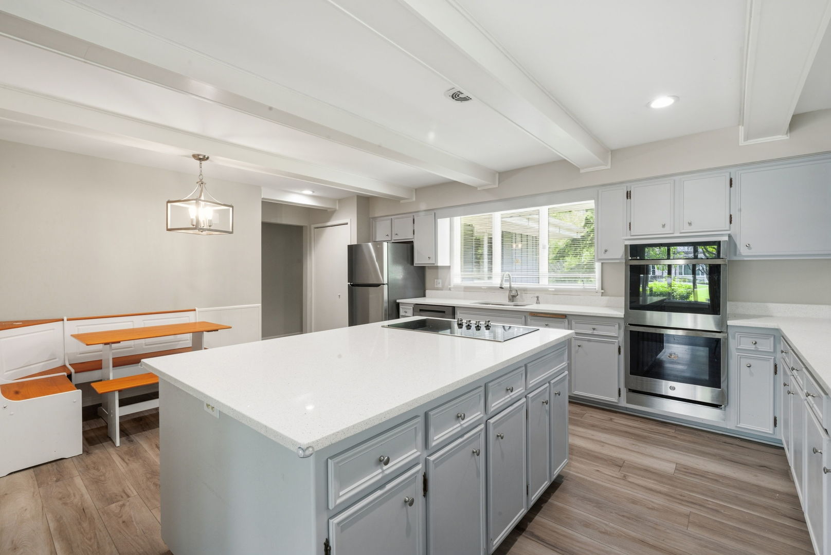 27 Sheffield Lane Oak Brook IL 60523