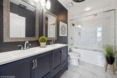725 North Aberdeen Street Chicago IL 60642