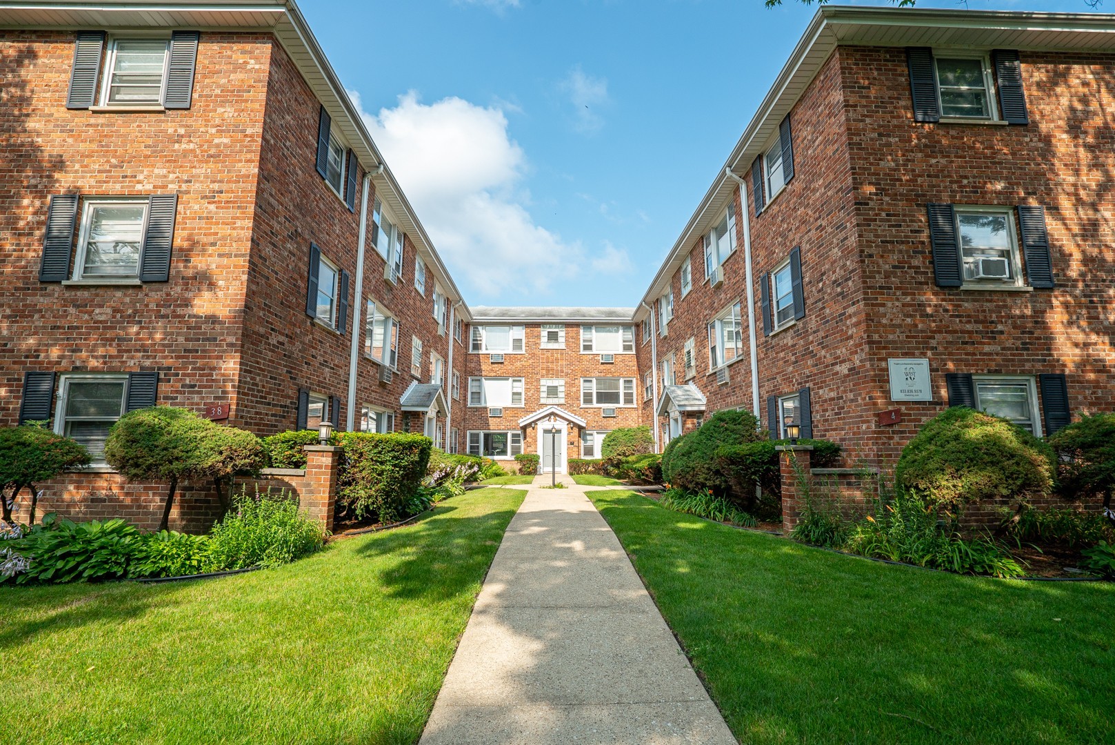 38 South Waiola Avenue La Grange IL 60525