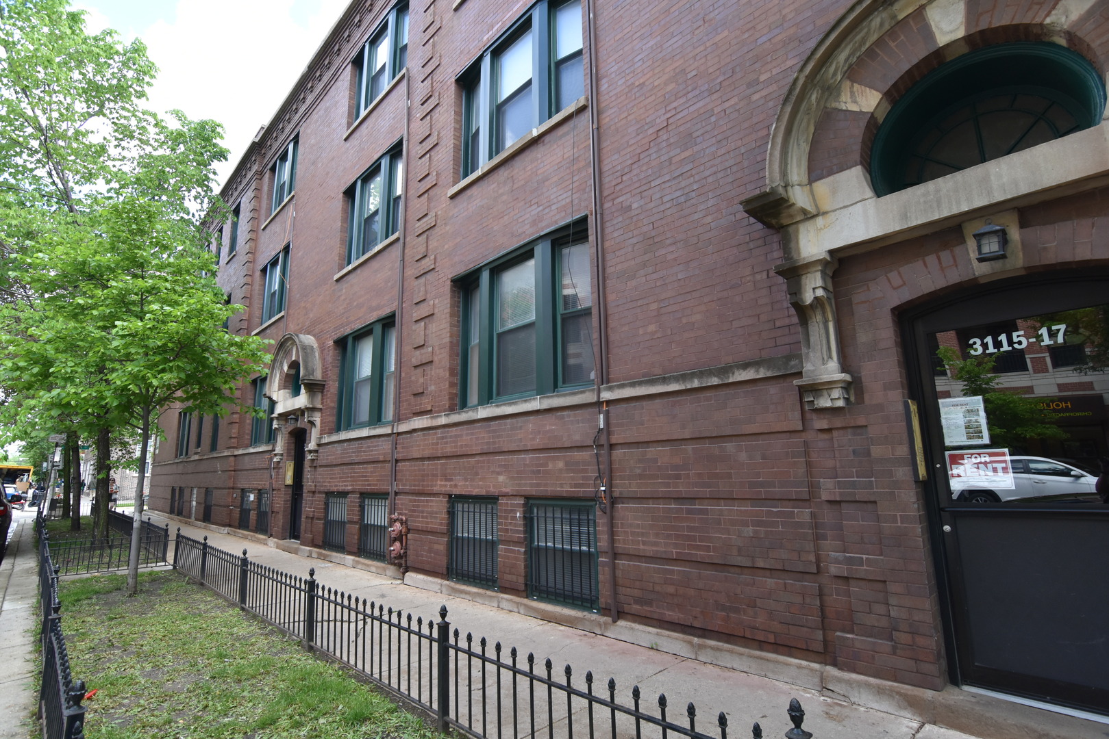 3117 North Sheffield Avenue Chicago IL 60657