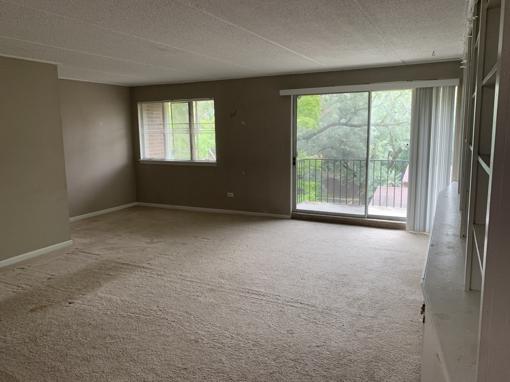 5S070 Pebblewood Lane Naperville IL 60563