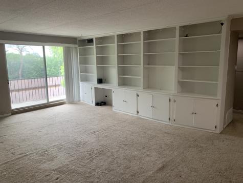 5S070 Pebblewood Lane Naperville IL 60563