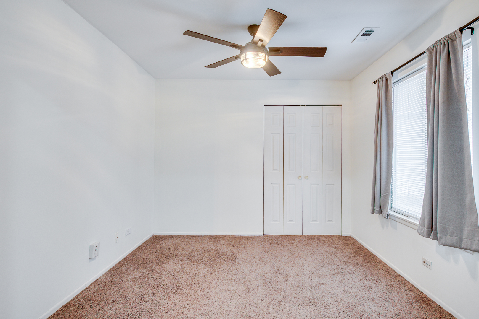 340 Springlake Lane Aurora IL 60504