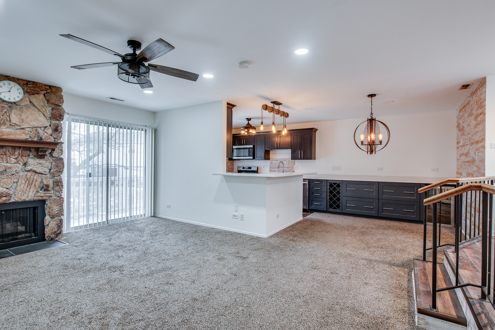 340 Springlake Lane Aurora IL 60504