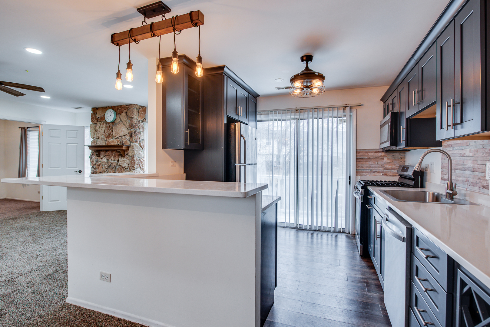 340 Springlake Lane Aurora IL 60504