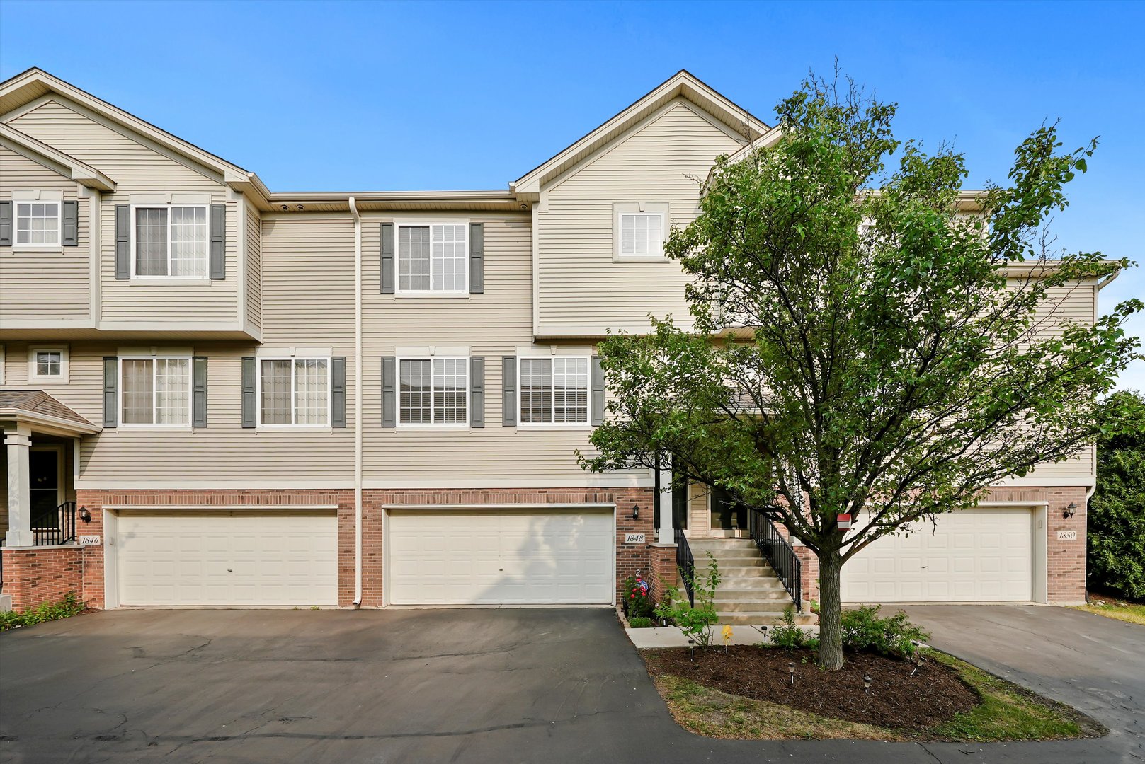 1848 Fredericksburg Lane Aurora IL 60503