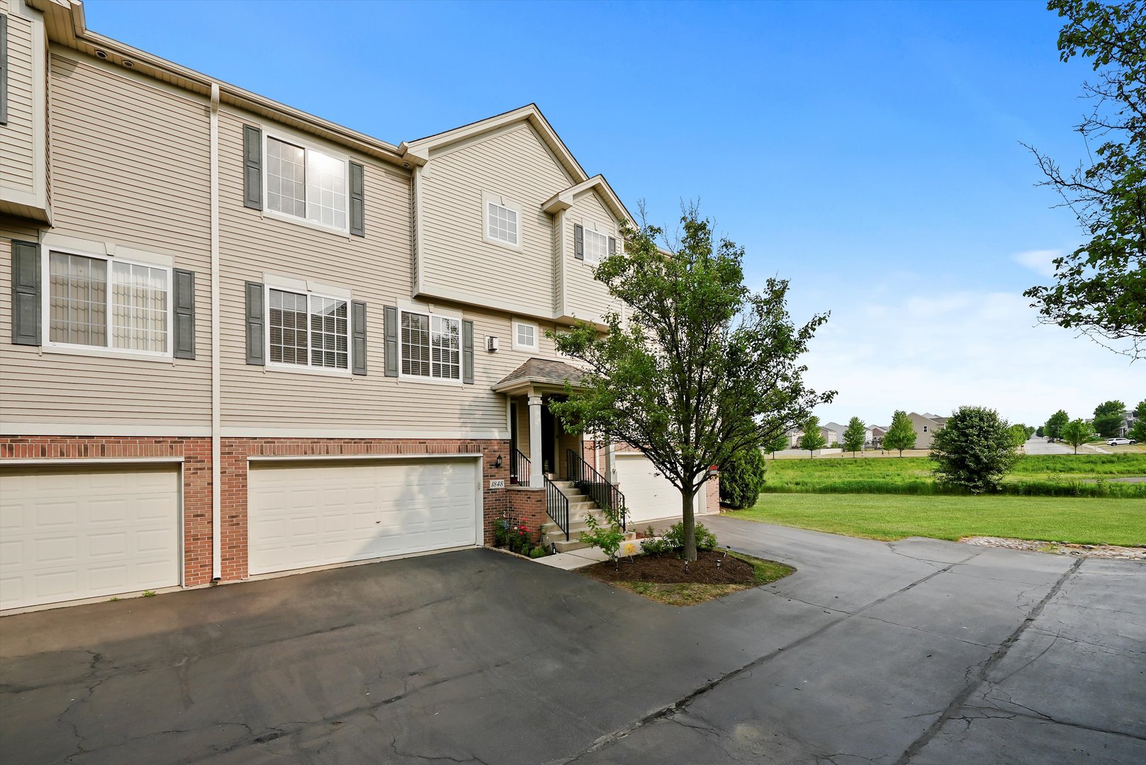 1848 Fredericksburg Lane Aurora IL 60503
