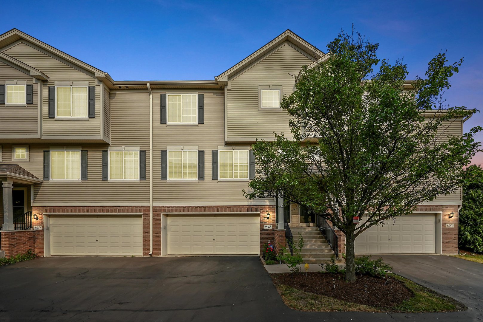 1848 Fredericksburg Lane Aurora IL 60503