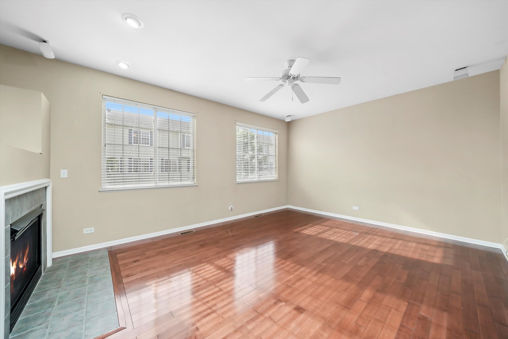 1848 Fredericksburg Lane Aurora IL 60503