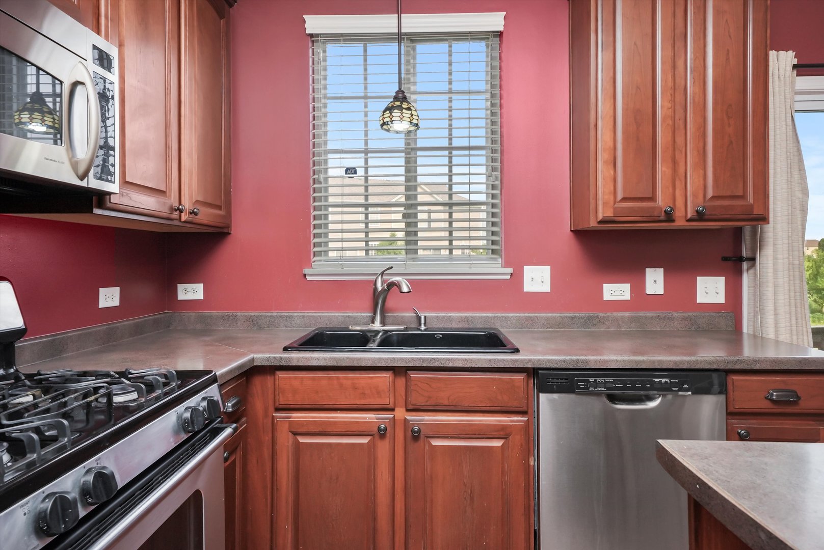 1848 Fredericksburg Lane Aurora IL 60503