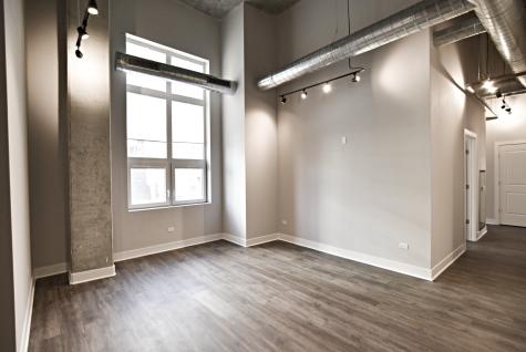 3833 North Broadway Street Chicago IL 60613