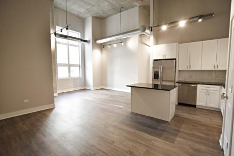 3833 North Broadway Street Chicago IL 60613