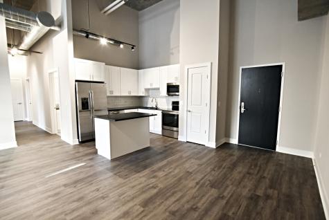 3833 North Broadway Street Chicago IL 60613