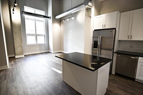 3833 North Broadway Street Chicago IL 60613