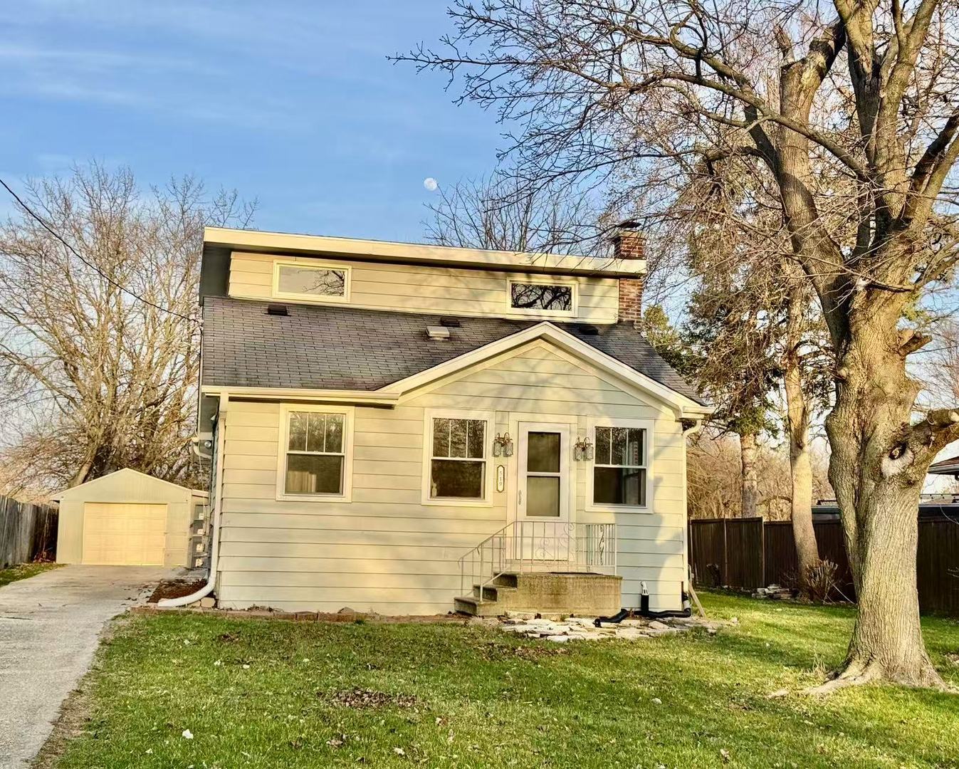 519 North Park Street Westmont IL 60559
