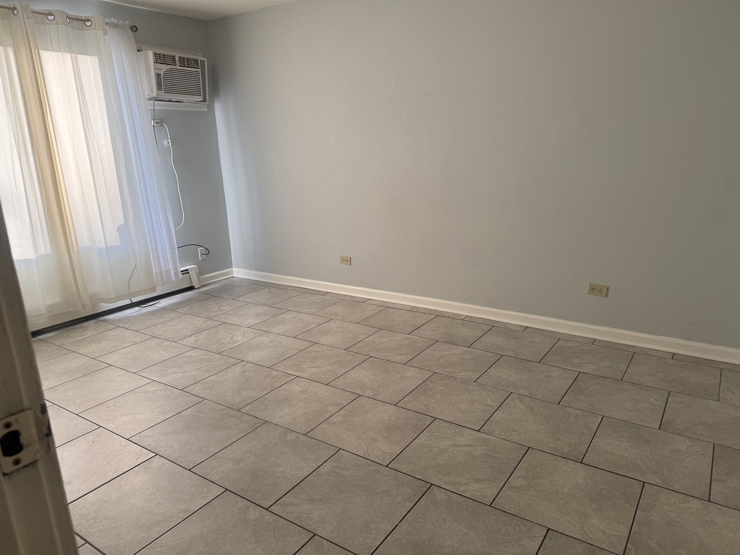 225 Gregory Street Aurora IL 60504