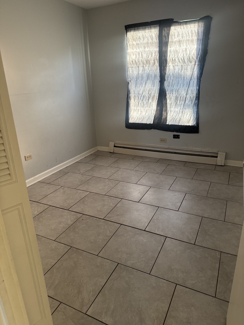 225 Gregory Street Aurora IL 60504